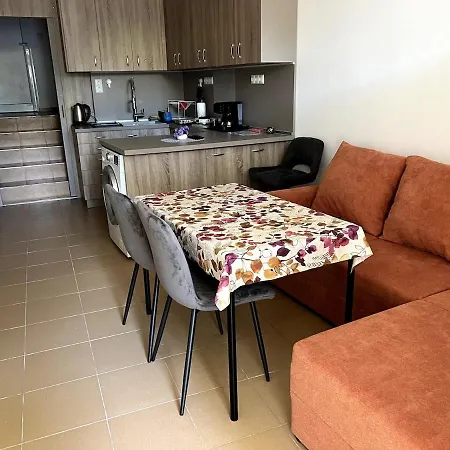 1br Near Cathedral Appartamento Varna